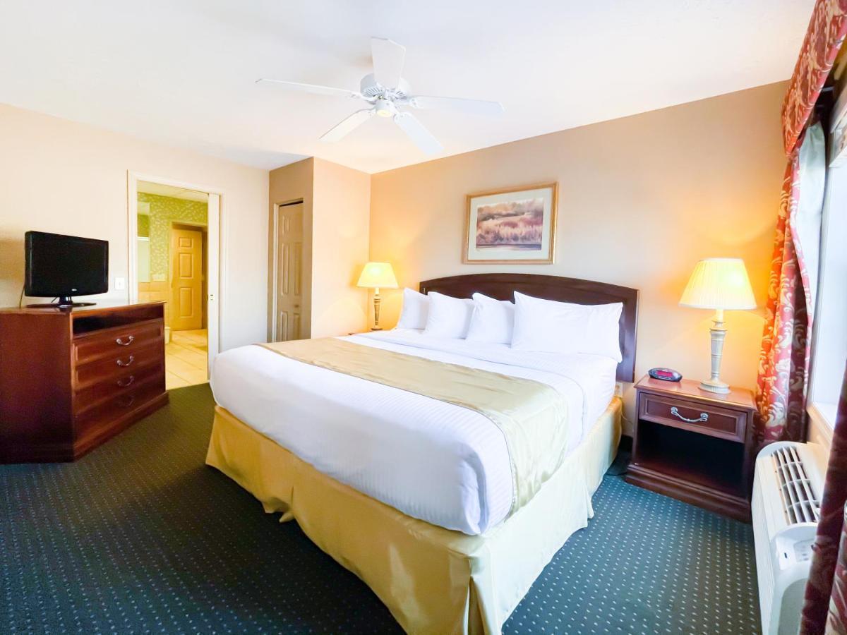 The Willowbrook Golf Hotel At Split Rock Lake Harmony Bagian luar foto